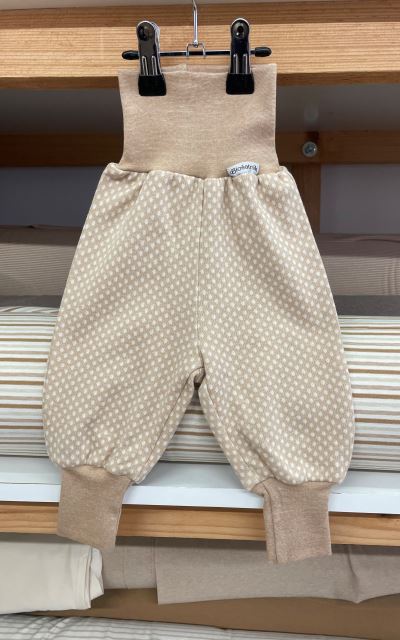 Tepláčky cappuccino s puntíky (3)